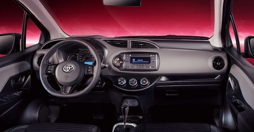 TOYOTA YARIS 2015-2020 DASHBOARD DIGITALIQ 737FL